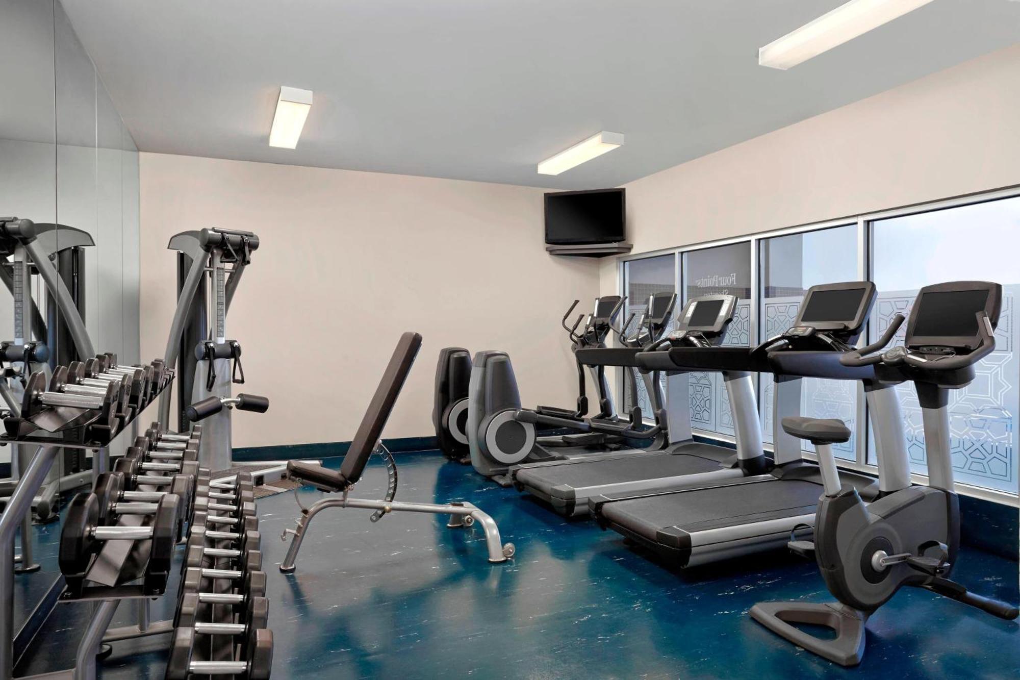 Four Points By Sheraton Hotel & Suites Calgary West Luaran gambar