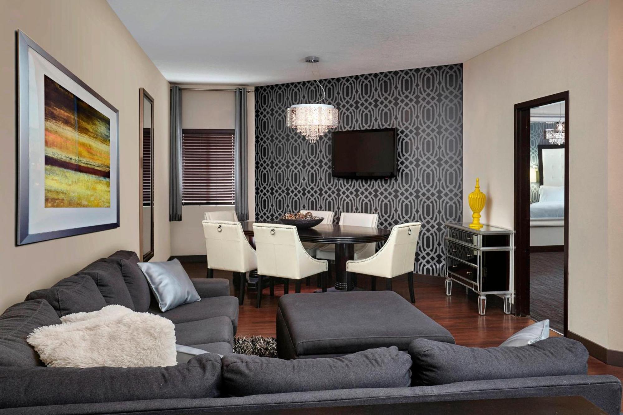 Four Points By Sheraton Hotel & Suites Calgary West Luaran gambar