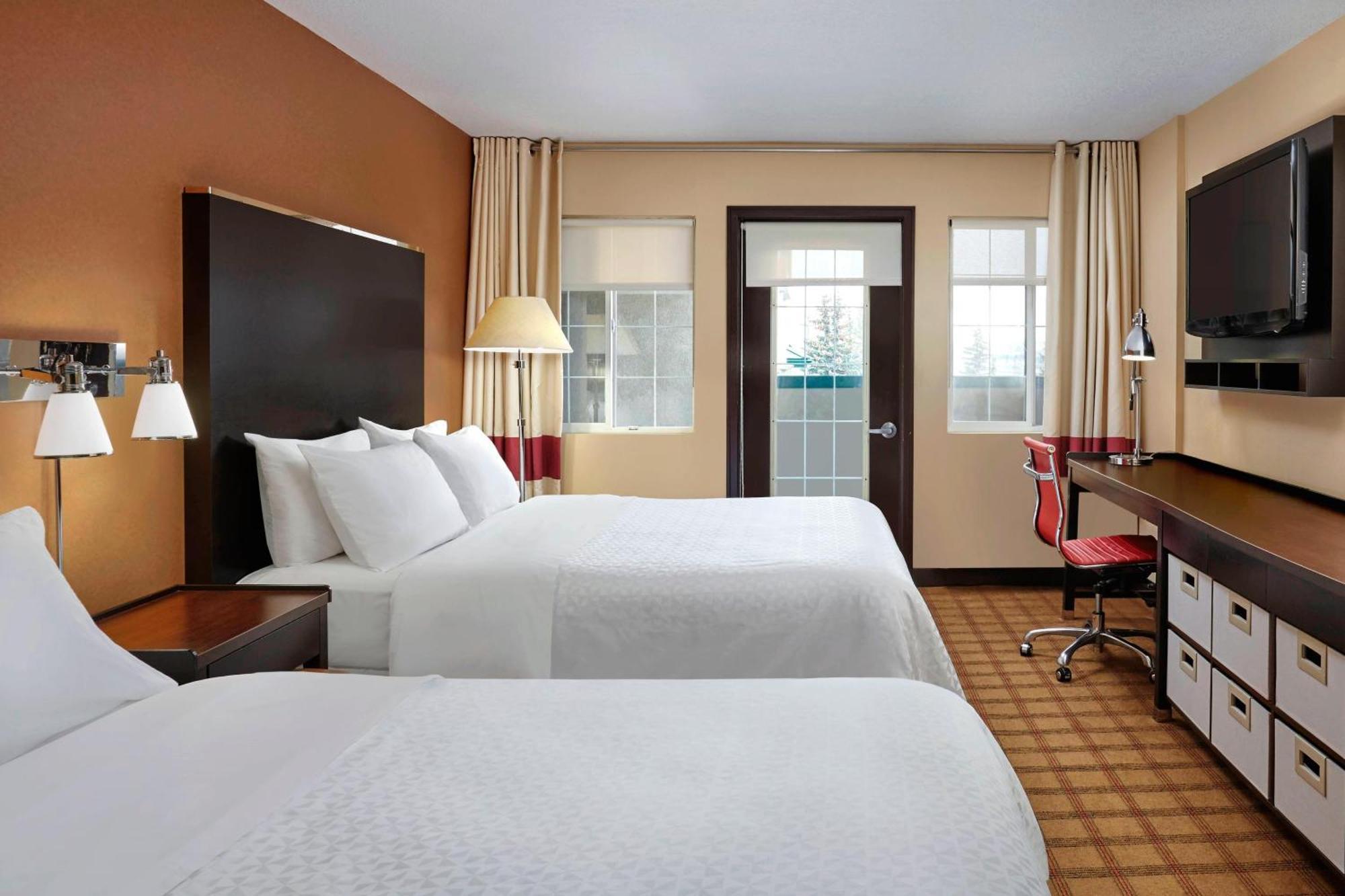 Four Points By Sheraton Hotel & Suites Calgary West Luaran gambar