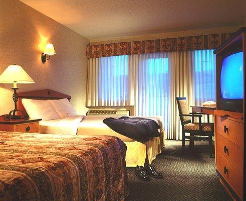 Four Points By Sheraton Hotel & Suites Calgary West Bilik gambar