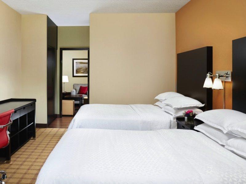 Four Points By Sheraton Hotel & Suites Calgary West Luaran gambar
