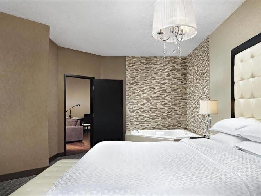 Four Points By Sheraton Hotel & Suites Calgary West Luaran gambar